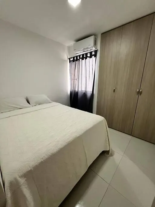 Appartamento Apto 3 Hab Con Piscina Cerca A La Playa Cartagena